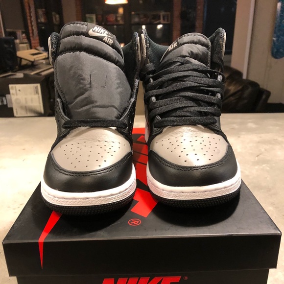 Nike Jordan 1 Retro High Shadow 5.5Y // 7 Women - Picture 2 of 3